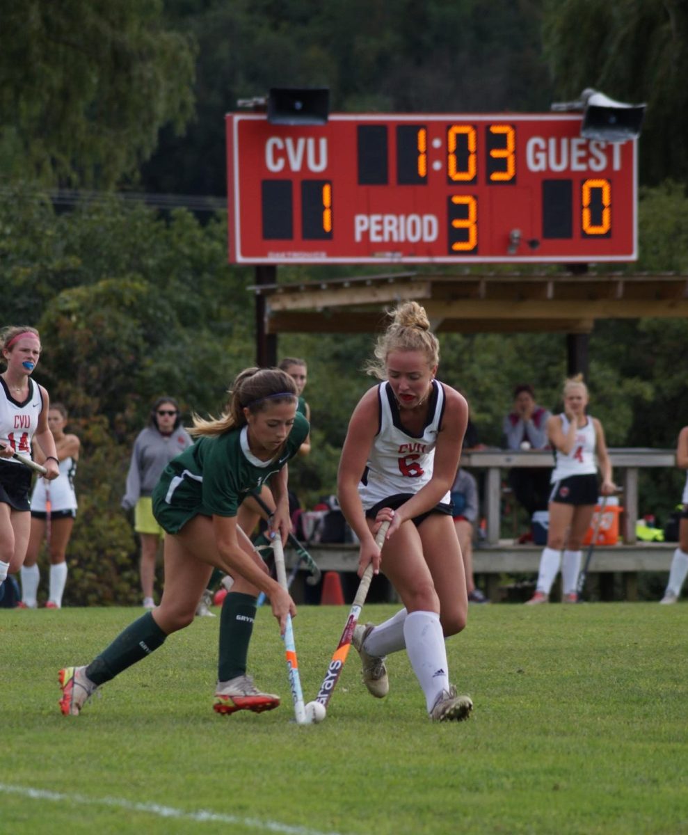 Allison Roy carried the ball up the field while Rice was down by one goal. (Photo/Lucas Parisi)